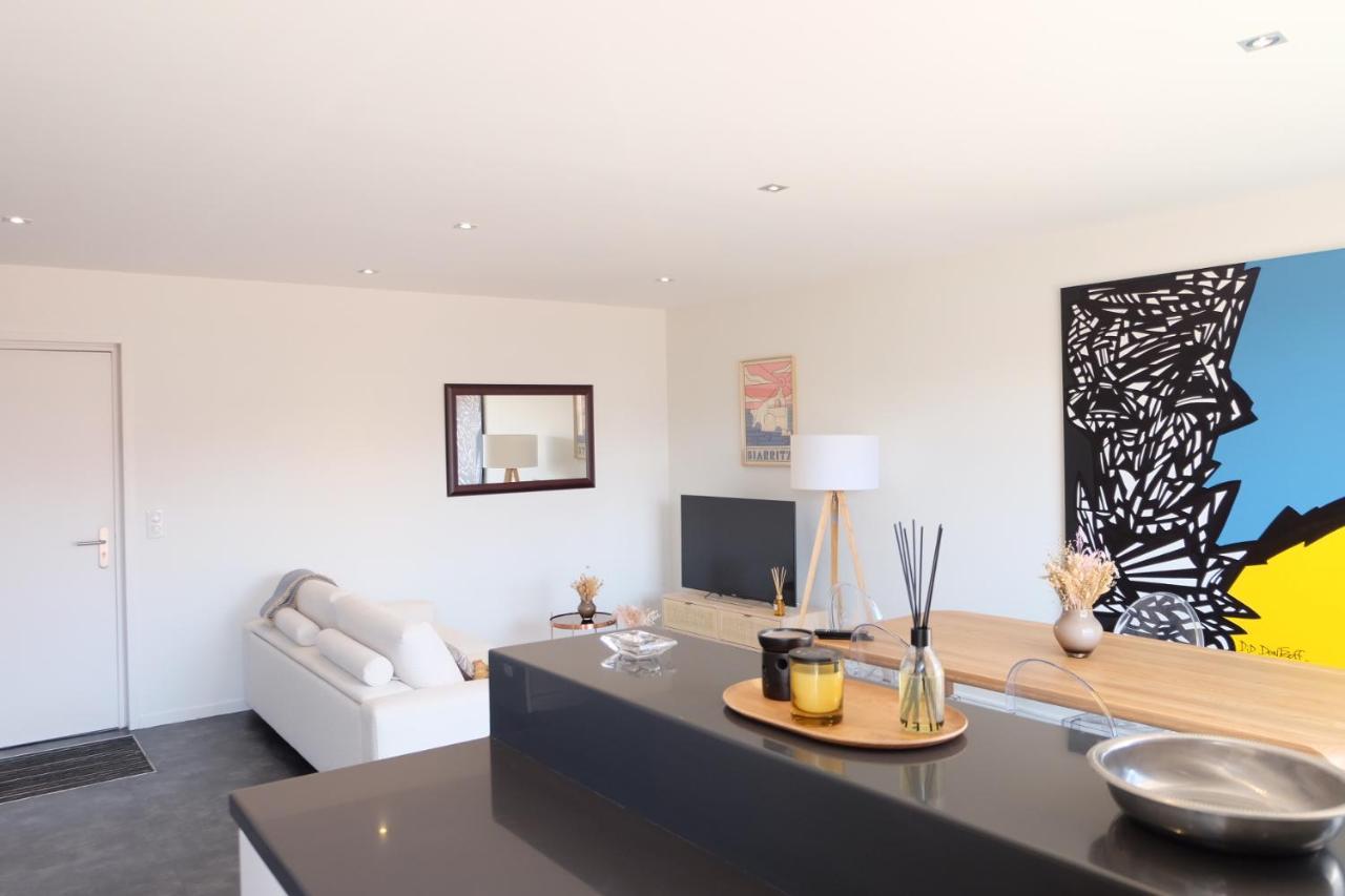 Magnifique Appartement, En Hyper Centre, Avec Terrasse Et Place De Parking بياريتز المظهر الخارجي الصورة